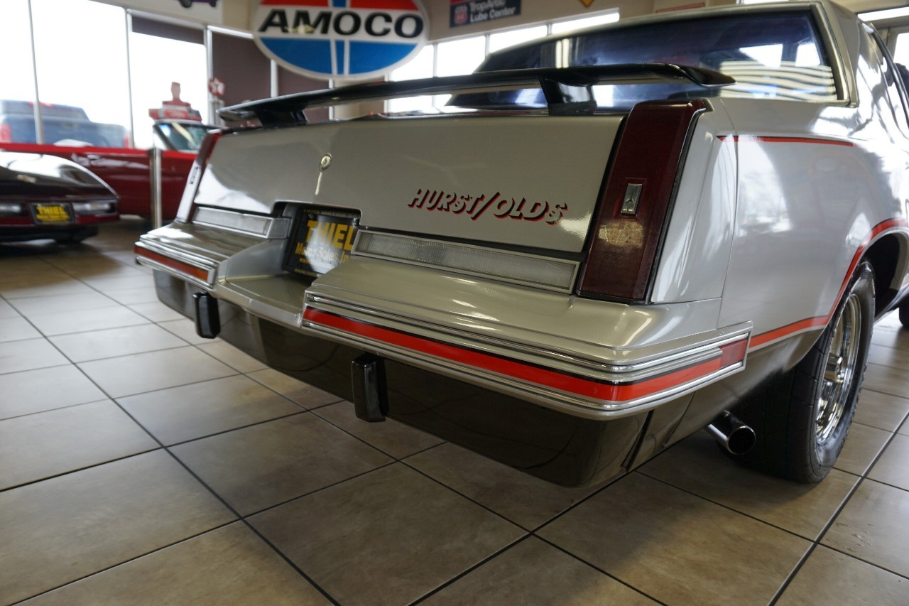 Oldsmobile-Cutlass-1984-Coupe-17