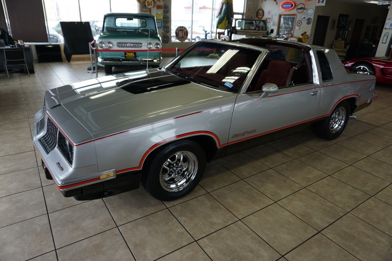 Oldsmobile-Cutlass-1984-Coupe-2