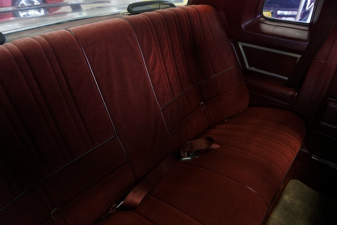 Oldsmobile-Cutlass-1984-Coupe-23