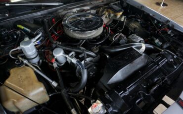 Oldsmobile-Cutlass-1984-Coupe-32