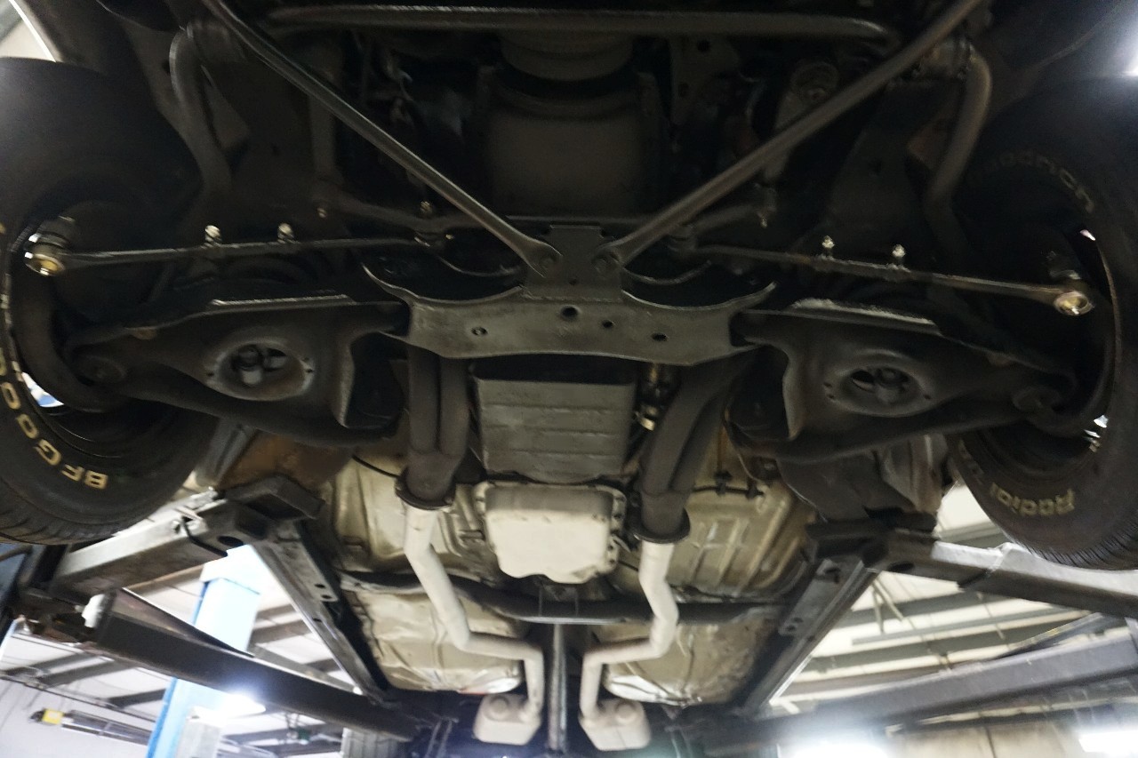 Oldsmobile-Cutlass-1984-Coupe-35