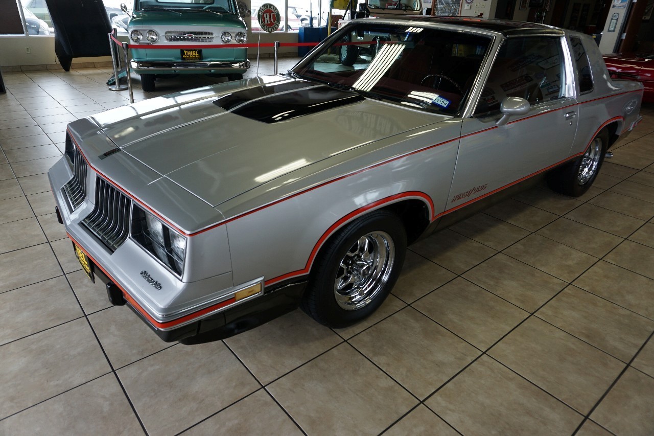 Oldsmobile-Cutlass-1984-Coupe-36