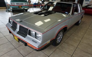Oldsmobile-Cutlass-1984-Coupe-38