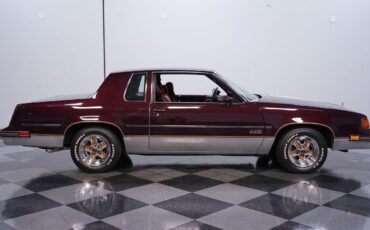 Oldsmobile-Cutlass-1987-Coupe-12