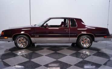 Oldsmobile-Cutlass-1987-Coupe-2