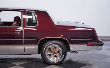 Oldsmobile-Cutlass-1987-Coupe-22