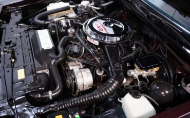 Oldsmobile-Cutlass-1987-Coupe-30