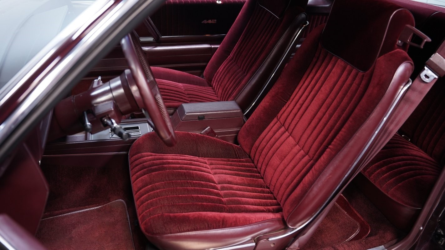 Oldsmobile-Cutlass-1987-Coupe-38