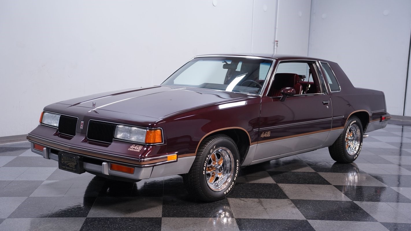 Oldsmobile-Cutlass-1987-Coupe-5