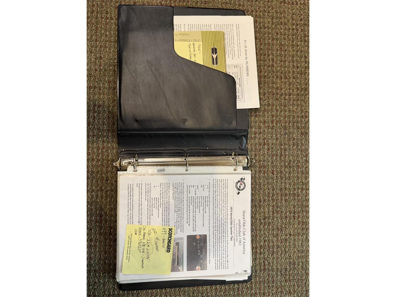 Oldsmobile-Cutlass-supreme-1972-White-Black-13