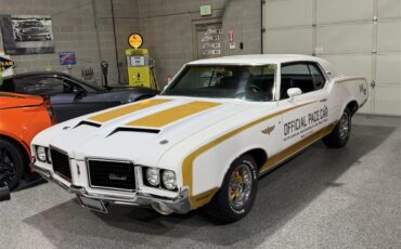 Oldsmobile-Cutlass-supreme-1972-White-Black-15