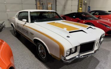 Oldsmobile-Cutlass-supreme-1972-White-Black-20