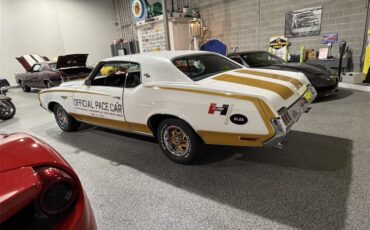 Oldsmobile-Cutlass-supreme-1972-White-Black-29