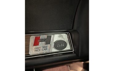 Oldsmobile-Cutlass-supreme-1972-White-Black-5