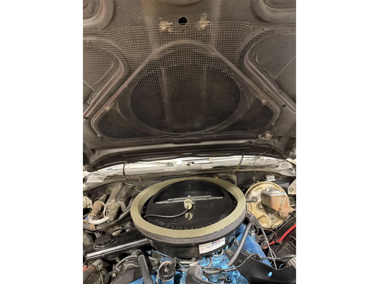 Oldsmobile-Cutlass-supreme-1972-White-Black-58