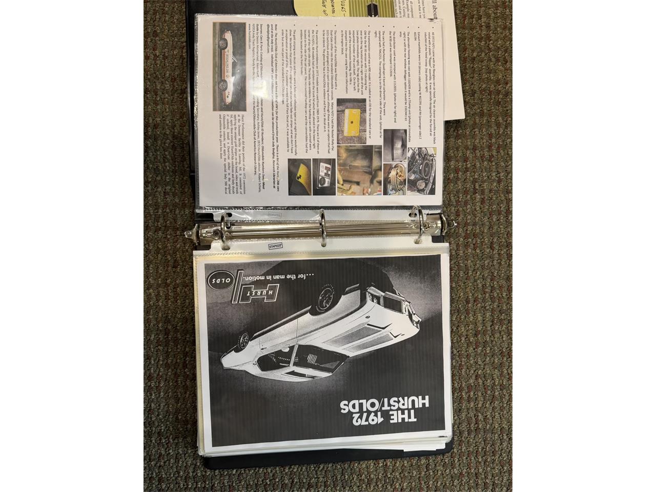 Oldsmobile-Cutlass-supreme-1972-White-Black-63