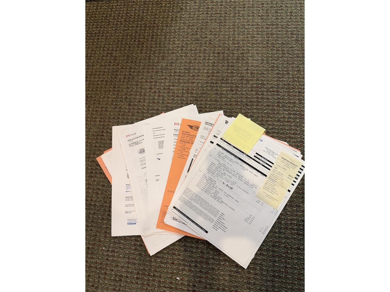 Oldsmobile-Cutlass-supreme-1972-White-Black-64