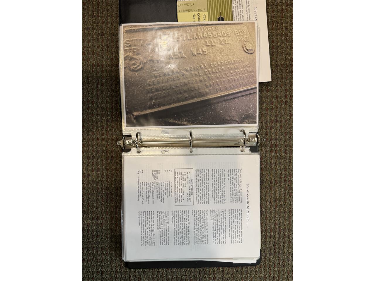 Oldsmobile-Cutlass-supreme-1972-White-Black-71