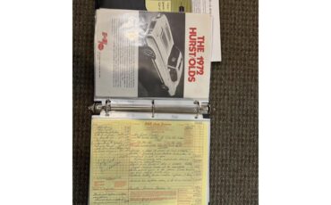 Oldsmobile-Cutlass-supreme-1972-White-Black-77