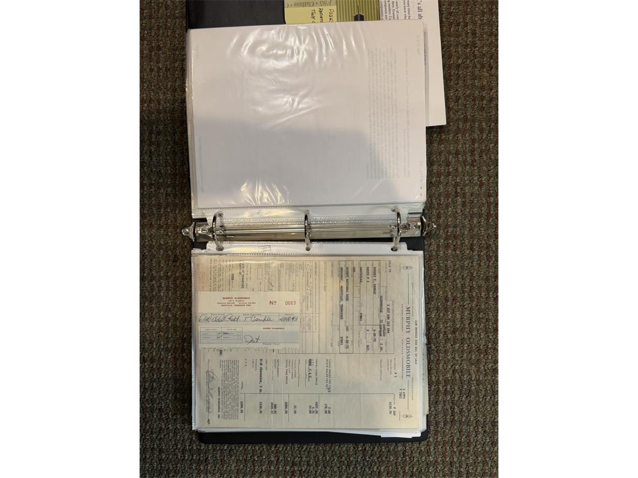 Oldsmobile-Cutlass-supreme-1972-White-Black-82