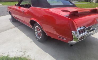 Oldsmobile-Cutlass-supreme-1972-red-White-2