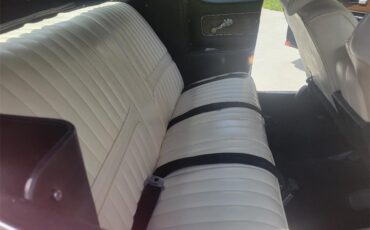 Oldsmobile-Cutlass-supreme-1972-red-White-7