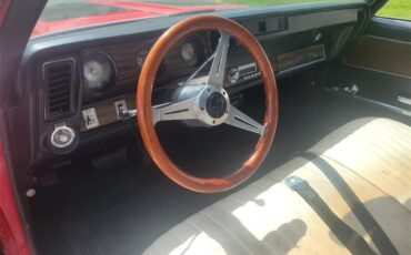 Oldsmobile-Cutlass-supreme-1972-red-White-9