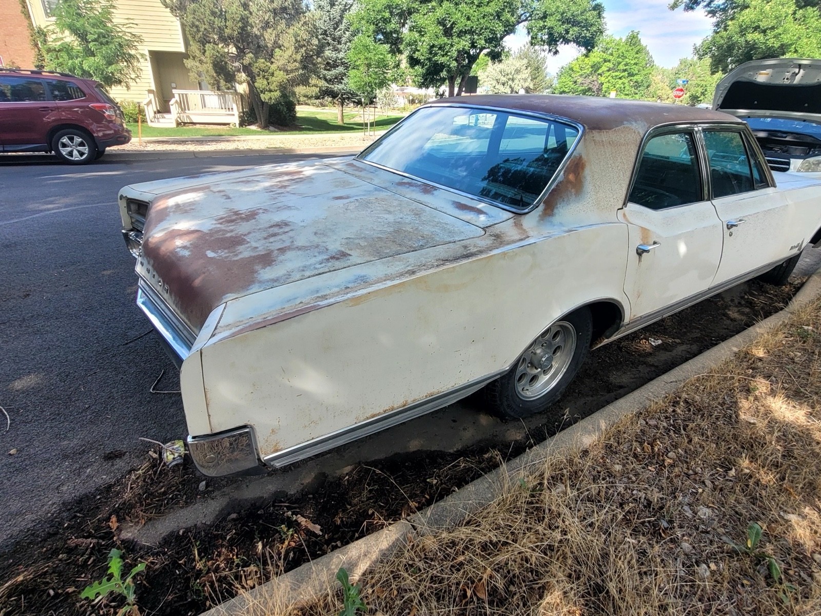 Oldsmobile-Delta-88-1965-Sedan-3
