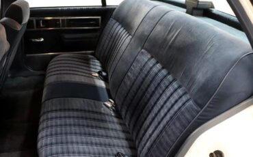 Oldsmobile-Delta-88-1987-Sedan-12