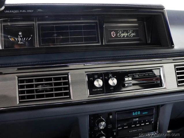 Oldsmobile-Delta-88-1987-Sedan-18