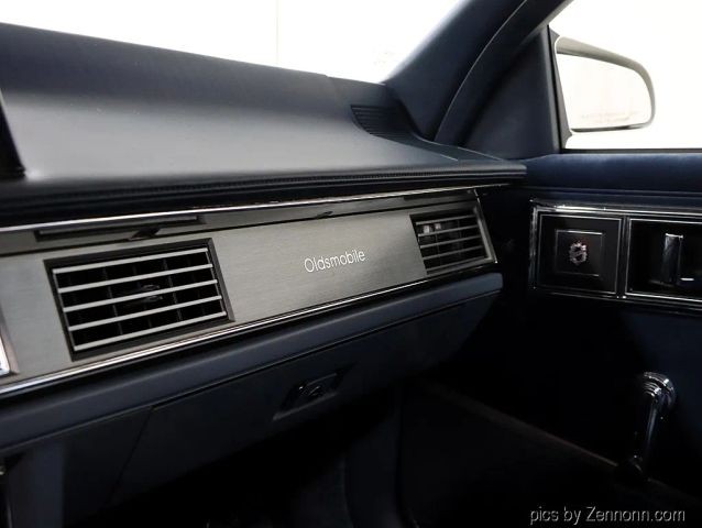 Oldsmobile-Delta-88-1987-Sedan-20