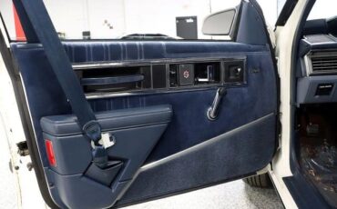 Oldsmobile-Delta-88-1987-Sedan-22