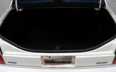 Oldsmobile-Delta-88-1987-Sedan-25