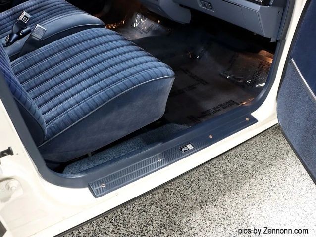 Oldsmobile-Delta-88-1987-Sedan-27