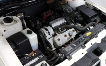 Oldsmobile-Delta-88-1987-Sedan-28