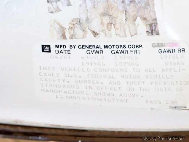 Oldsmobile-Delta-88-1987-Sedan-33