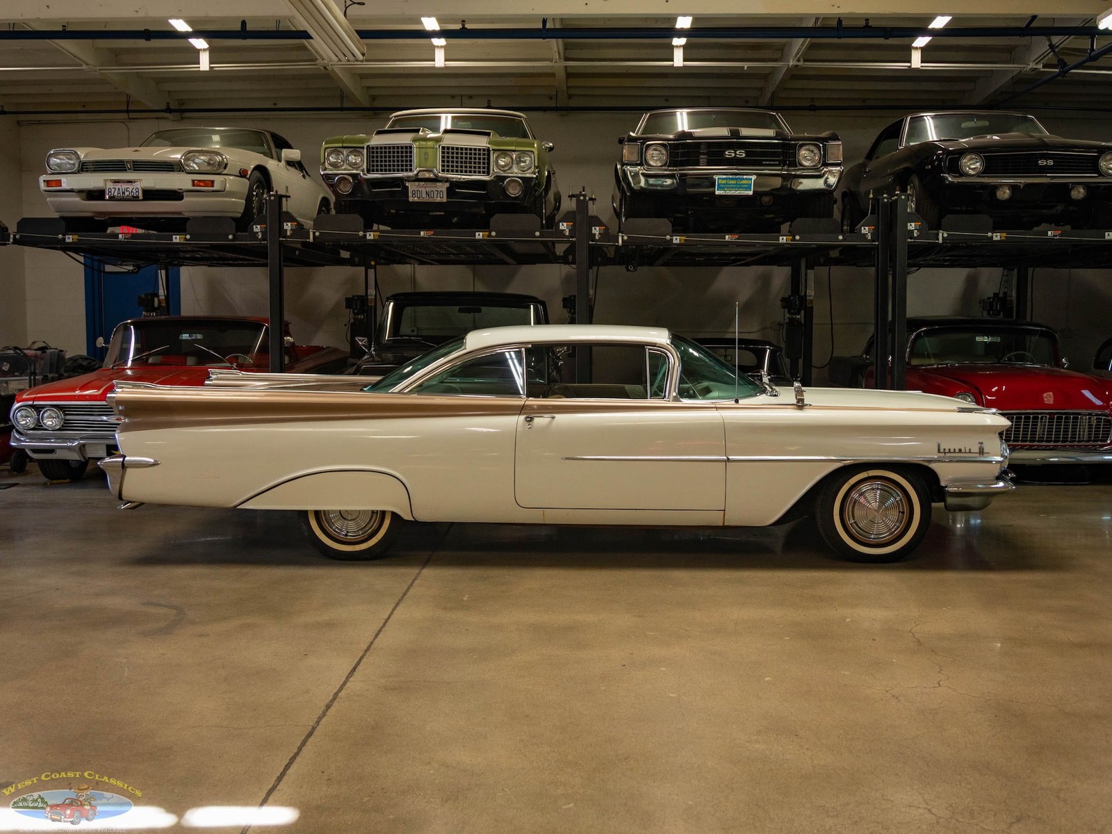 Oldsmobile-Dynamic-88-1959-2-Door-Hardtop-2