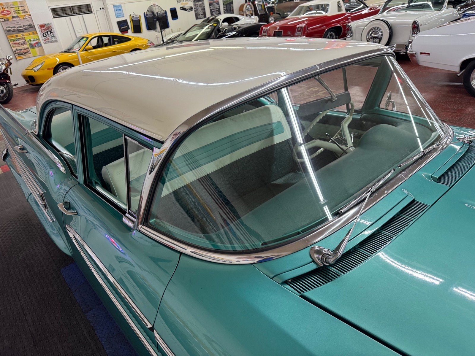 Oldsmobile-Eighty-Eight-1958-12