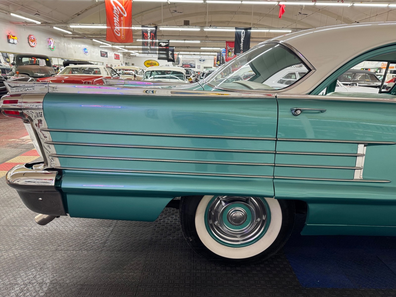 Oldsmobile-Eighty-Eight-1958-24