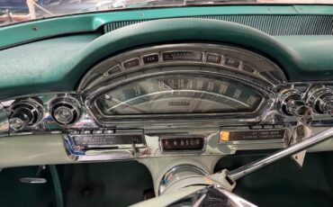 Oldsmobile-Eighty-Eight-1958-35