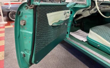 Oldsmobile-Eighty-Eight-1958-38