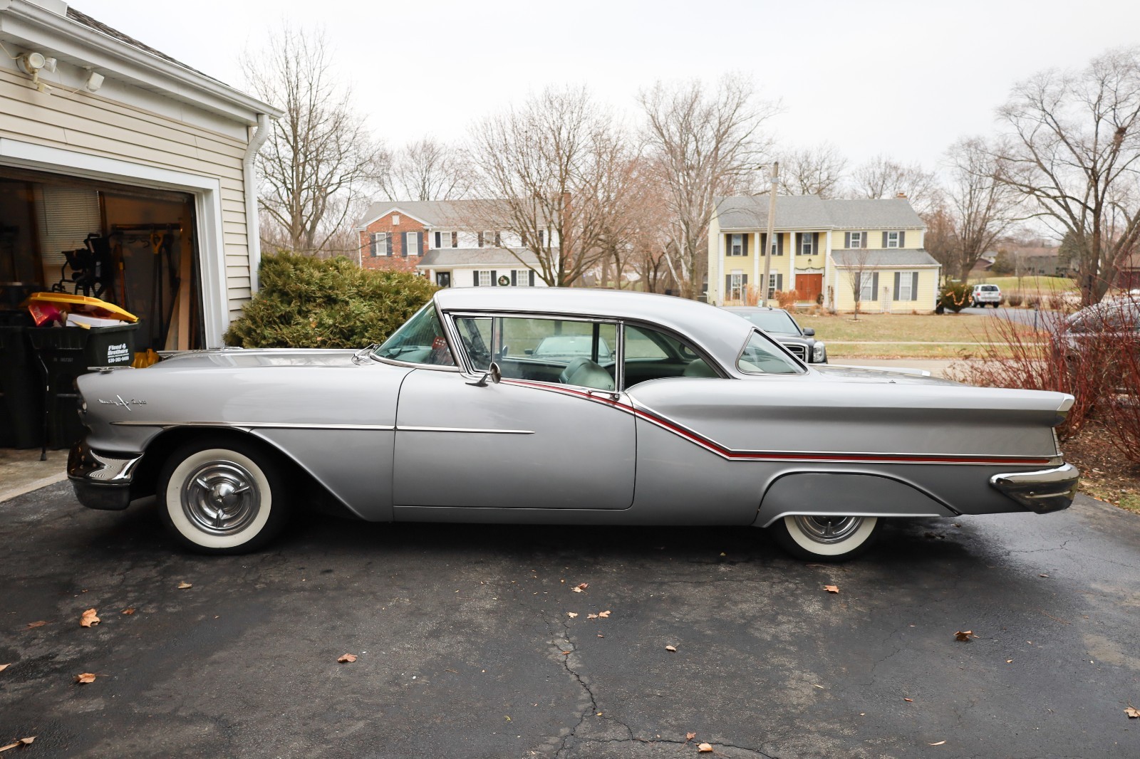 Oldsmobile Ninety-Eight 1957 Coupe
