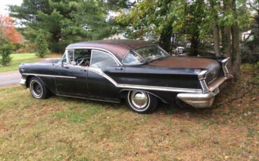 Oldsmobile-Ninety-Eight-1957-Sedan-1