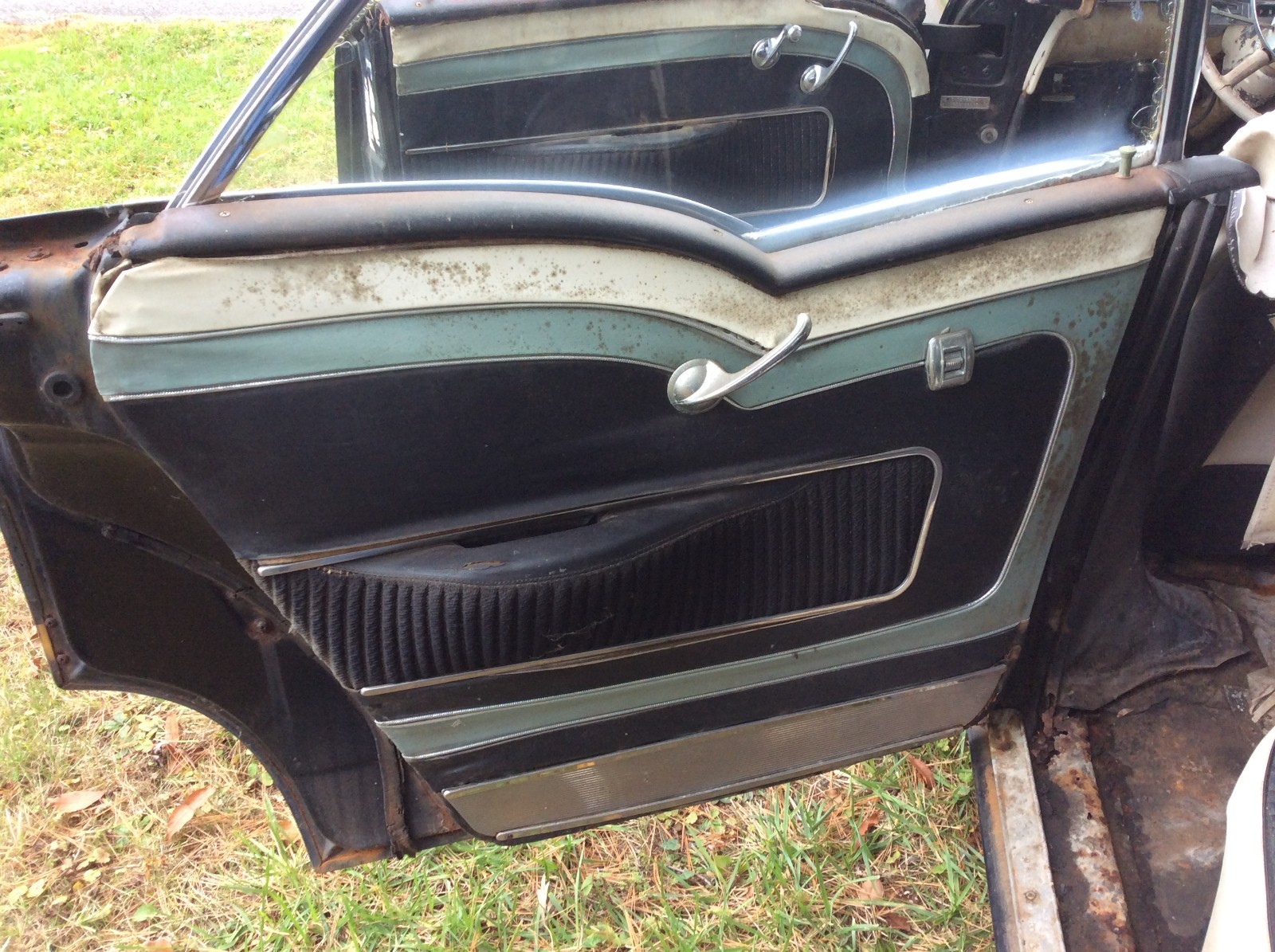 Oldsmobile-Ninety-Eight-1957-Sedan-14