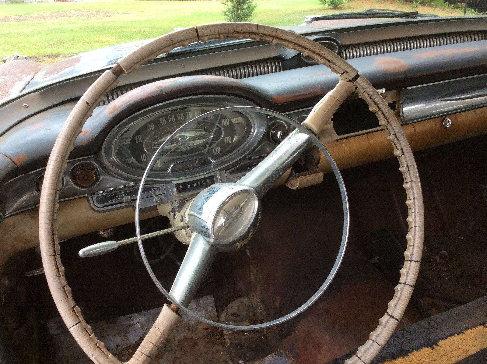 Oldsmobile-Ninety-Eight-1957-Sedan-16