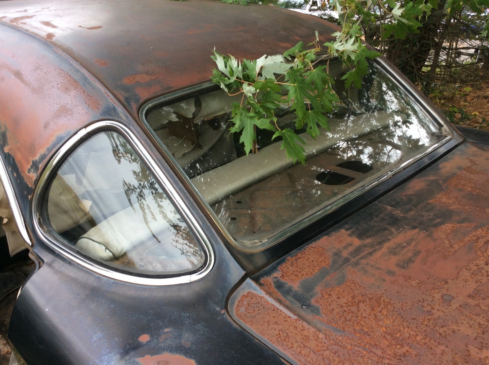 Oldsmobile-Ninety-Eight-1957-Sedan-17