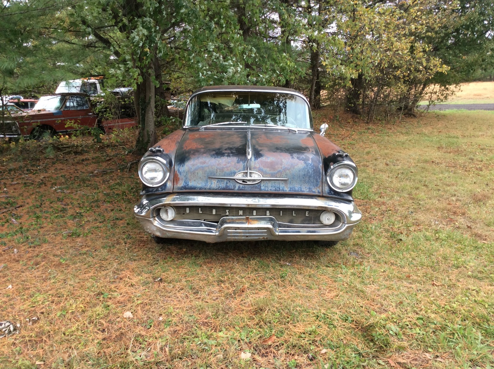Oldsmobile-Ninety-Eight-1957-Sedan-7