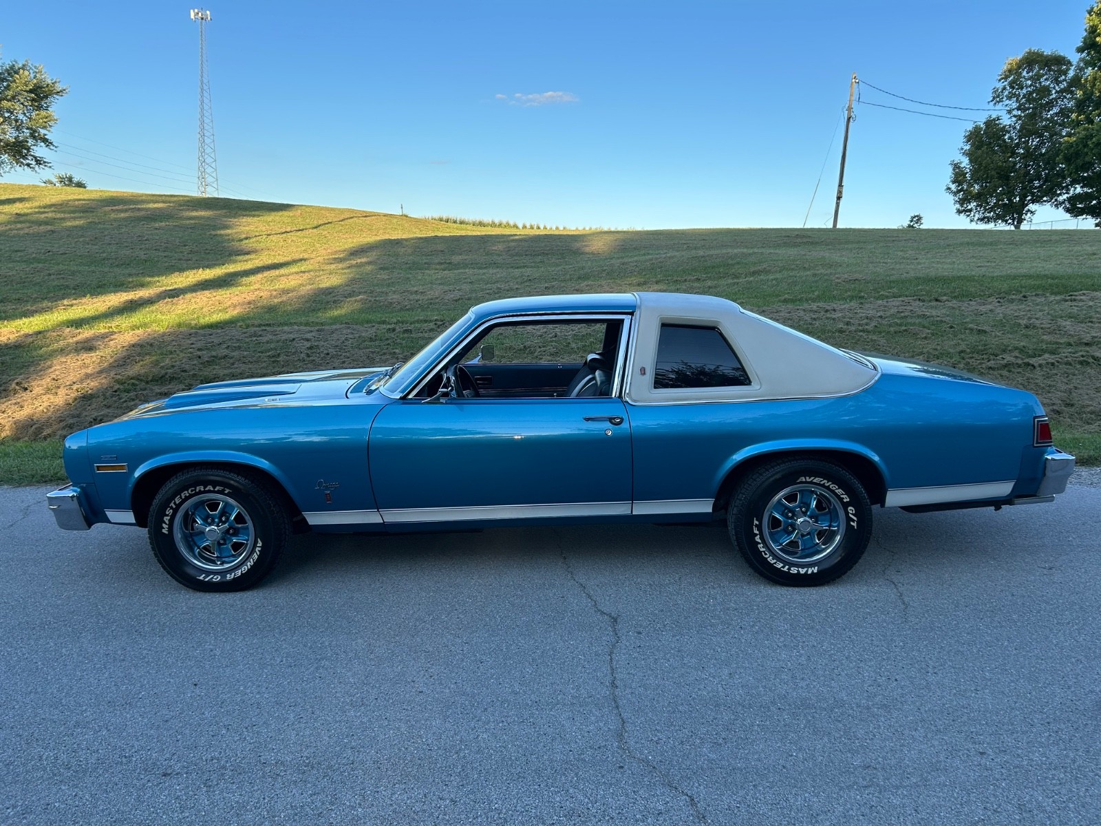 Oldsmobile-Omega-1975-Coupe-1