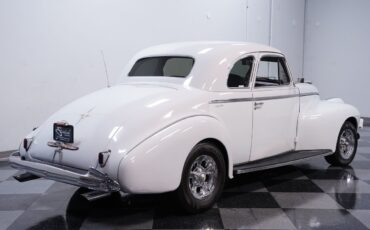 Oldsmobile-Series-70-1940-Coupe-10