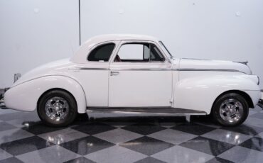 Oldsmobile-Series-70-1940-Coupe-11